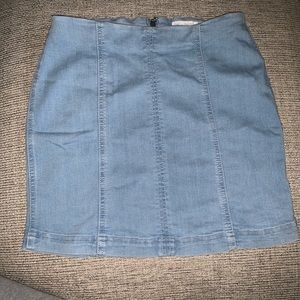 Jean skirt light washed